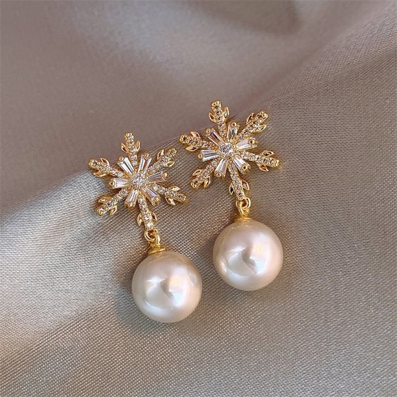 GOLICC Christmas Snowflake Pearl Earrings - Picture 9 of 12